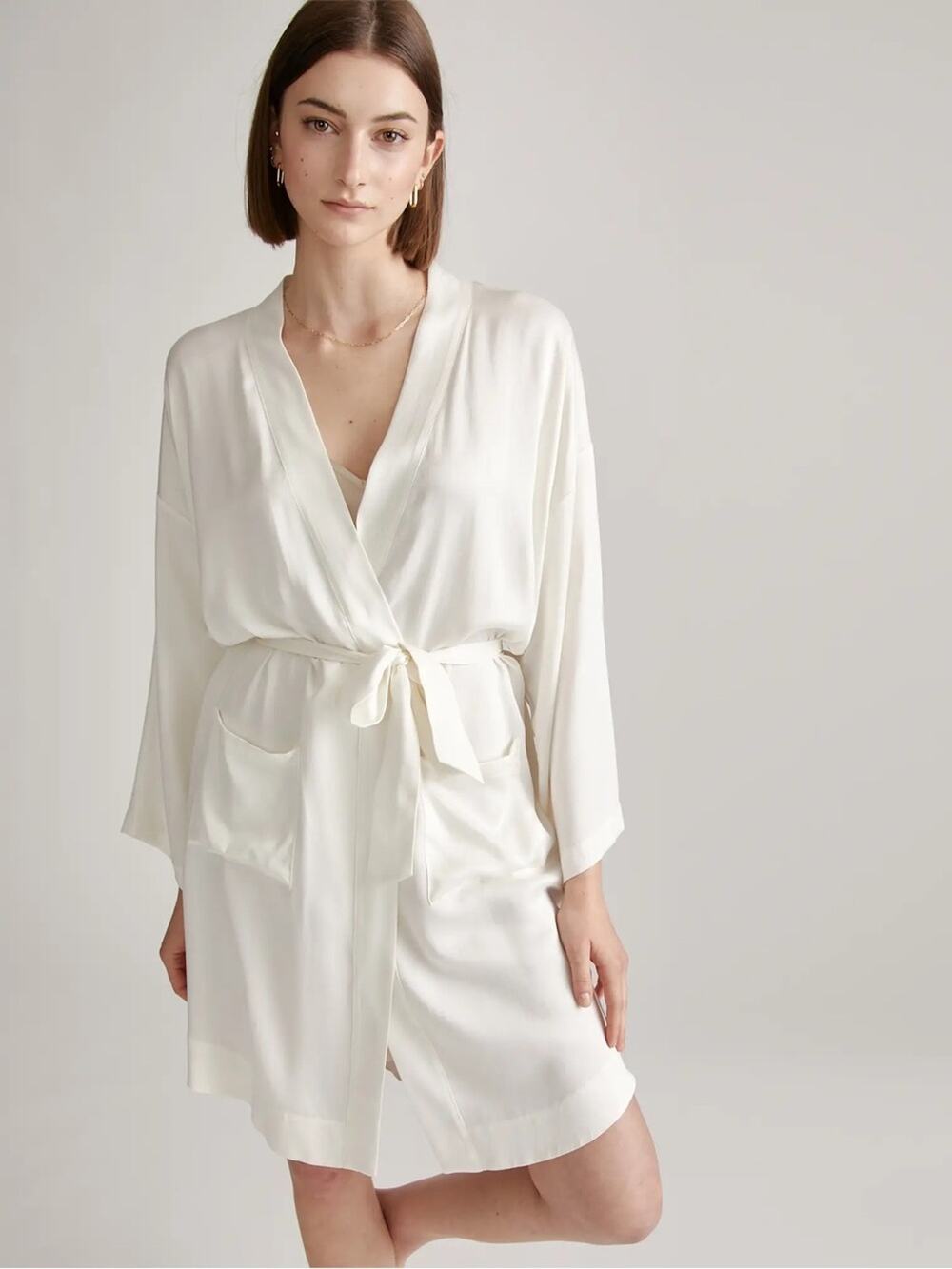 NEW Quince Womens 100% Mulberry Silk Washable Robe Ivory Small Luxury NWT Womens